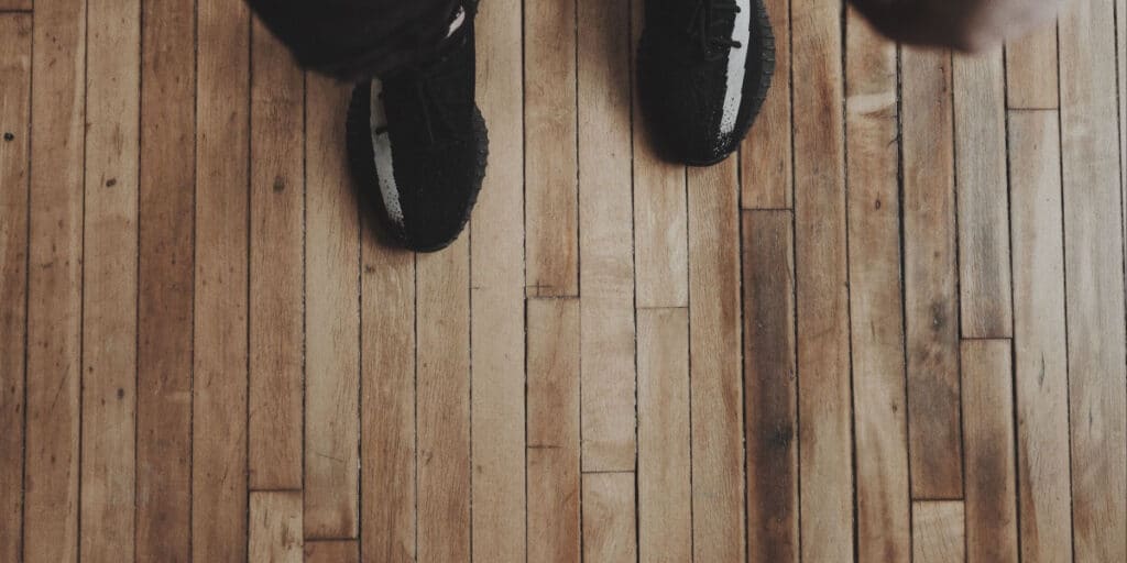 hardwood vs laminate floors
